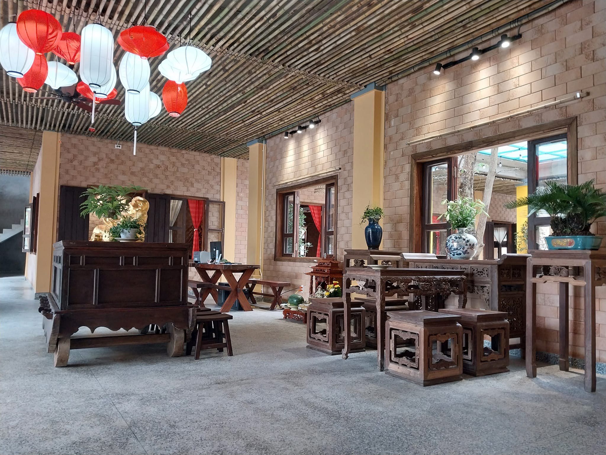 Nhà Hàng Thiên Trường